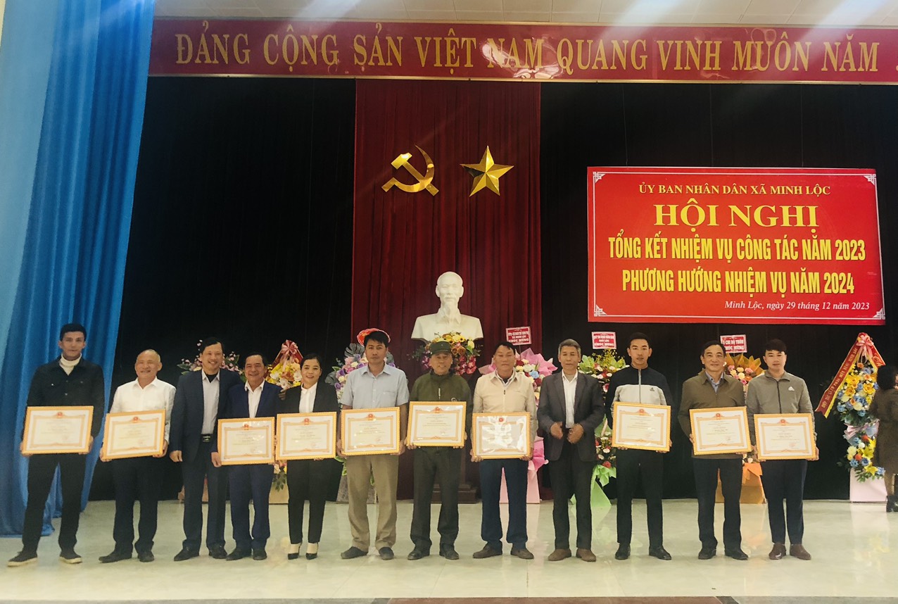 UBND xã Minh Lộc tổ chức Hội nghị Tổng nhiệm vụ công tác năm 2023; triển khai phương hướng, nhiệm vụ năm 2024 