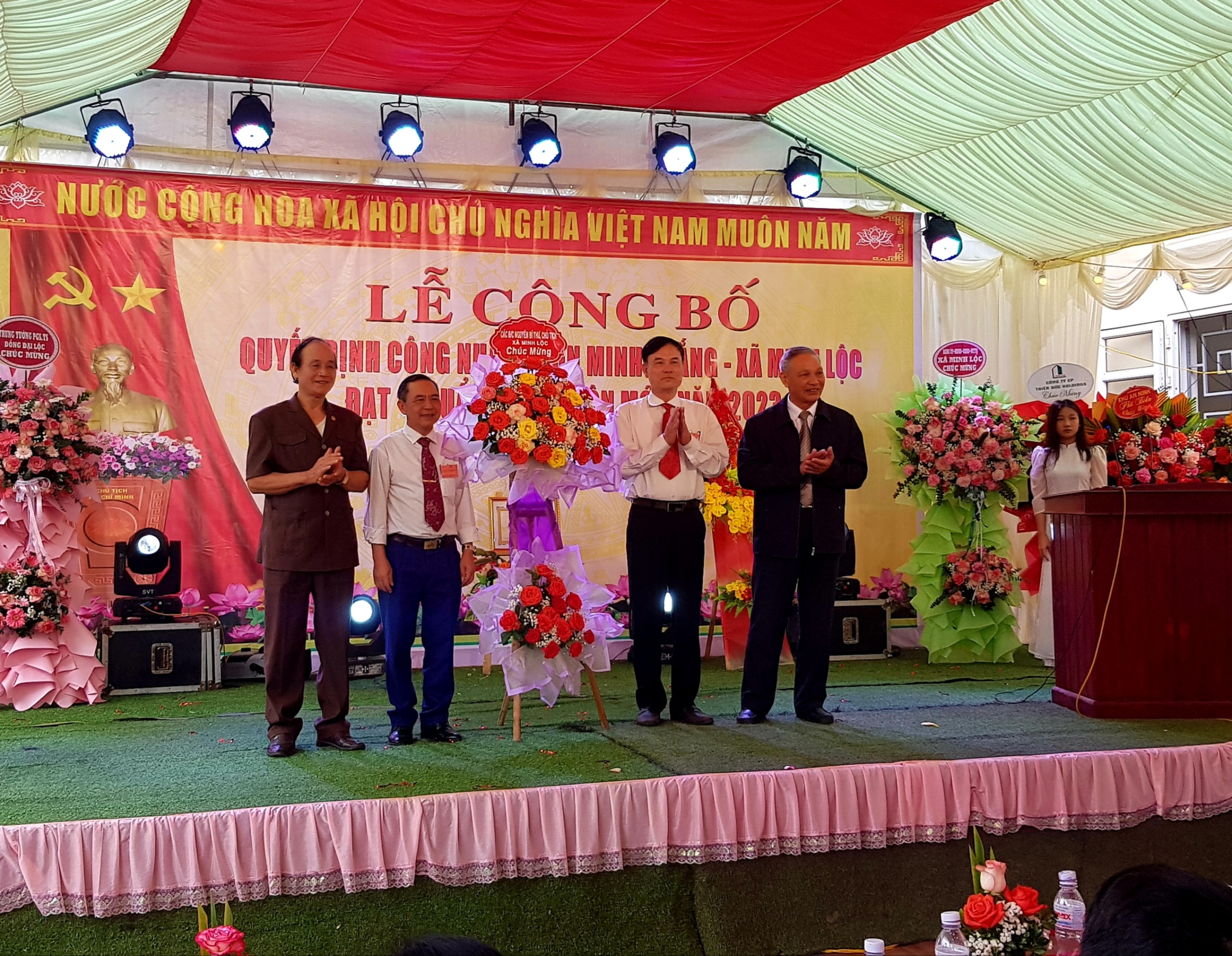 Thôn Minh Thắng - xã Minh Lộc tổ chức lễ công bố quyết định công nhận thôn đạt chuẩn nông thôn mới