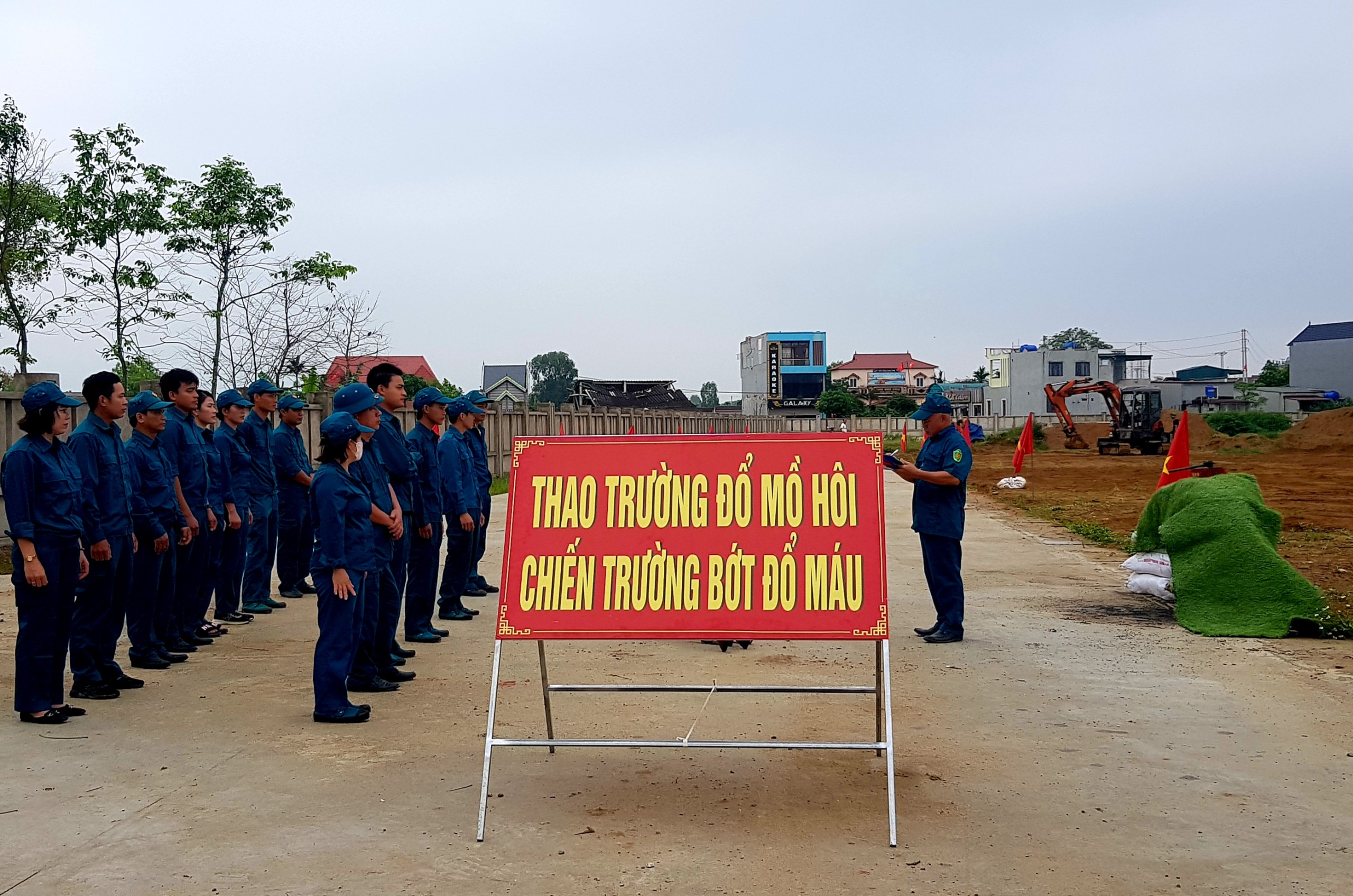 Xã Minh lộc khai mạc và ra quân huấn luyện dân quân năm thứ 2 đến năm thứ 4